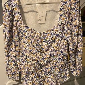 Floral blouse nwt